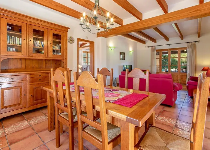 Les Figueres By Homevillas360