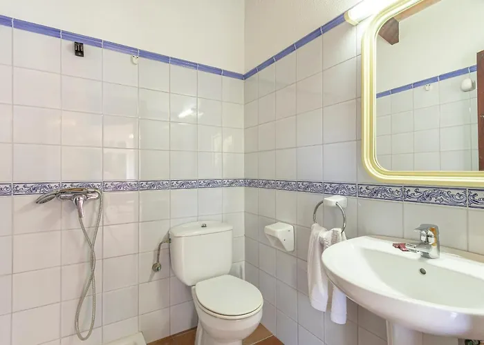 Les Figueres By Homevillas360 בית נופש פוינסה